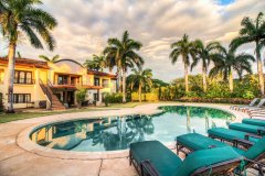 Villa-Tranquila-pool-jpg-1