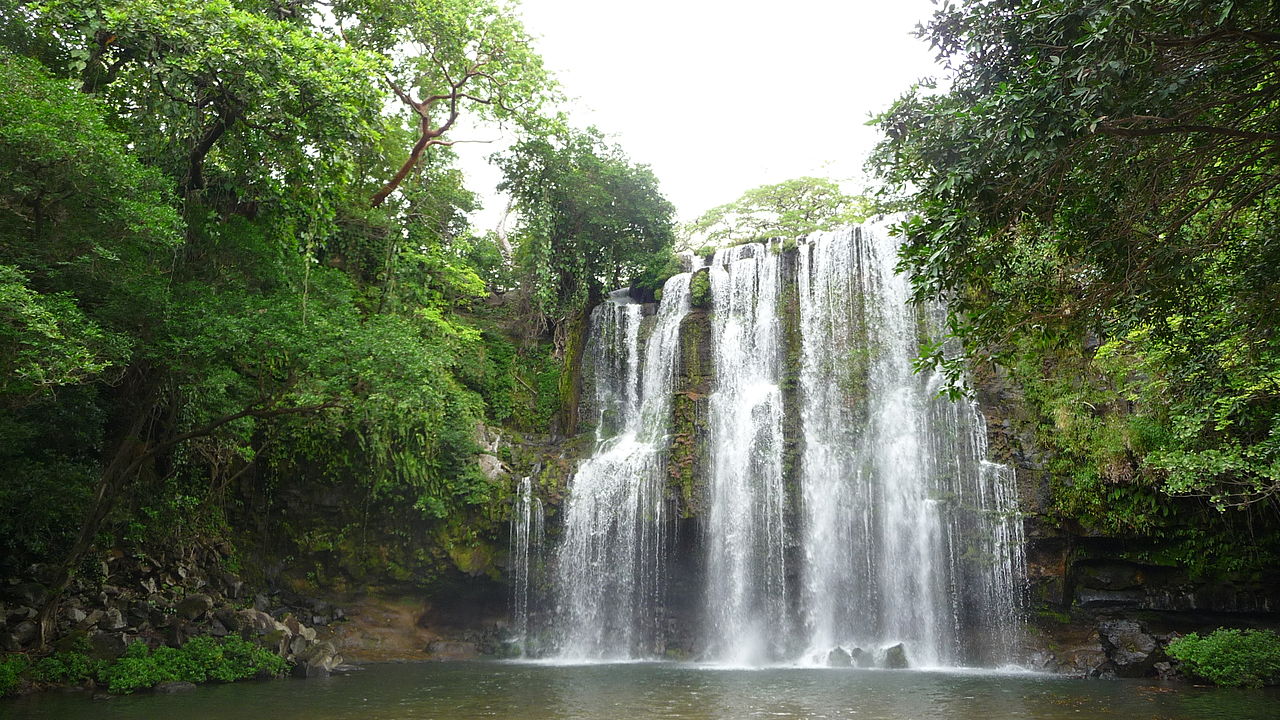 Llanos-de-Cortes-Waterfall-Costa-Rica